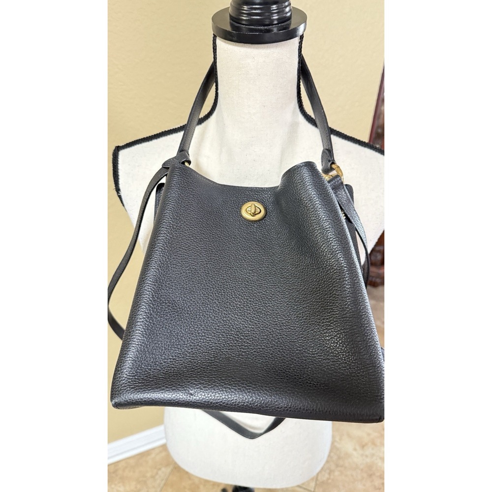 Coach Charlie Bucket Bag 21 Crossbody In Pebble Leather‎ Black/Gold